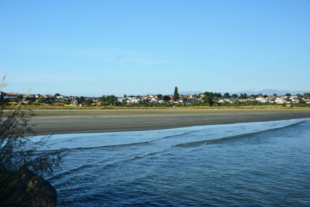 The Sanctuary Beach Side And Spa Bed & Breakfast Timaru Exterior foto