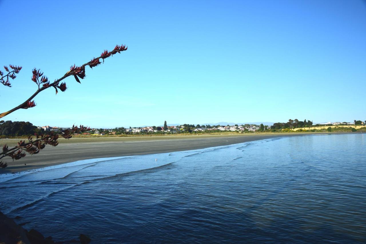 The Sanctuary Beach Side And Spa Bed & Breakfast Timaru Exterior foto